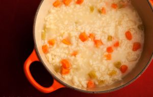 Sopa de verduras con arroz arborio Recipe Image