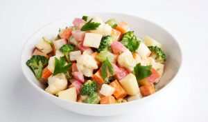 Ensalada de vegetales cortados al vapor Recipe Image