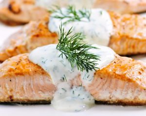 Salmón marinado con eneldo y menta bajo en FODMAP Recipe Image