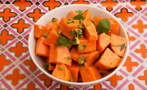 Ensalada de Papas Dulces Recipe Image