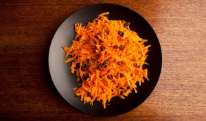 Ensalada Caliente de Zanahorias Marroquí Recipe Image