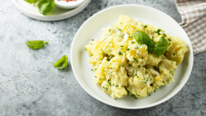 Ensalada de papas a la crema Recipe Image