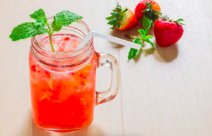 Bebida refrescante de naranja y ruibarbo Recipe Image